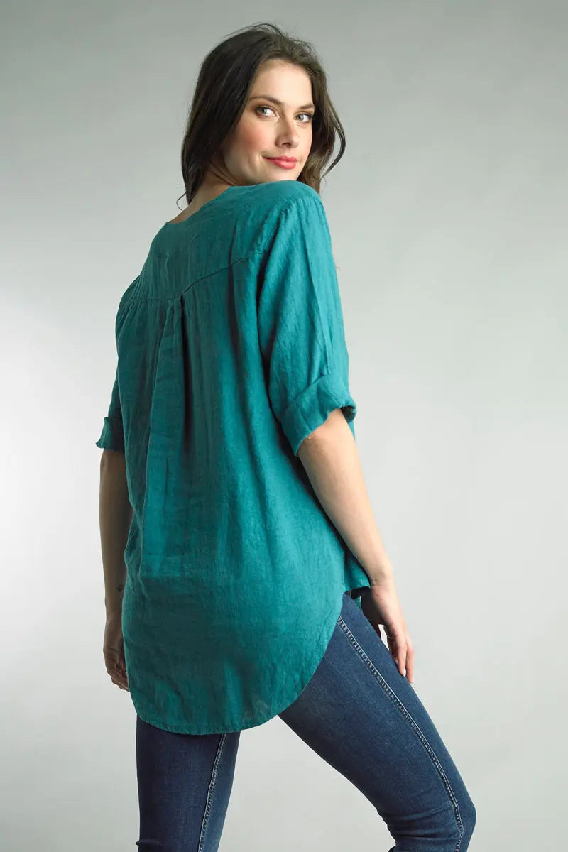 Linen v-neck Hi/Lo Tunic with 3/4 sleeve and Button detail